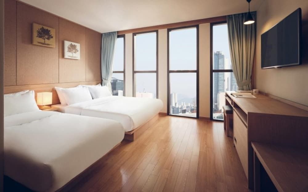 undefined Hotel Poco 4