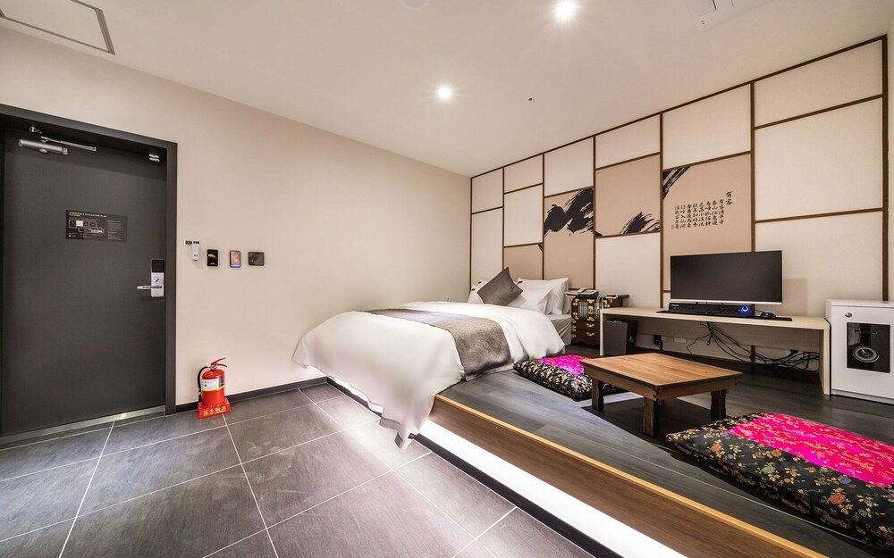 undefined Cheonho Aria Hotel 5