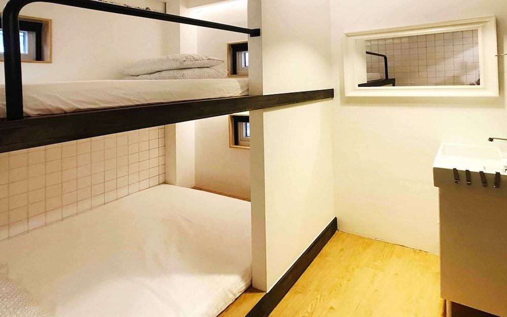 undefined Itaewon Seoul Cube Guest House 7