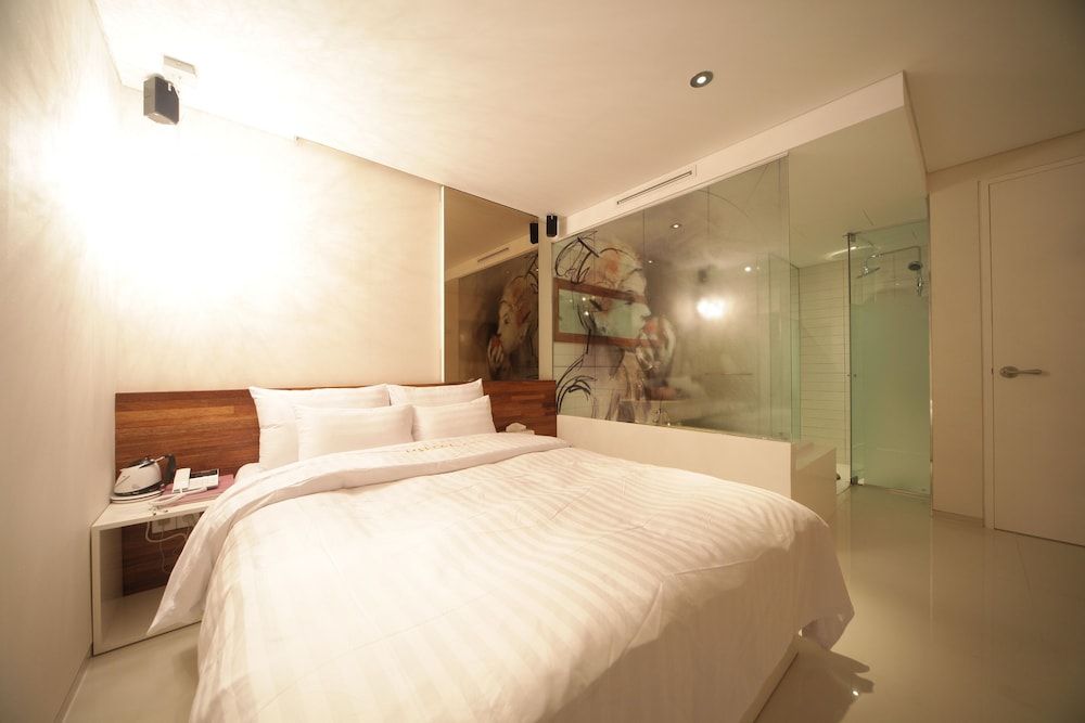 undefined Jongno Hotel Pop Leeds Premier 10