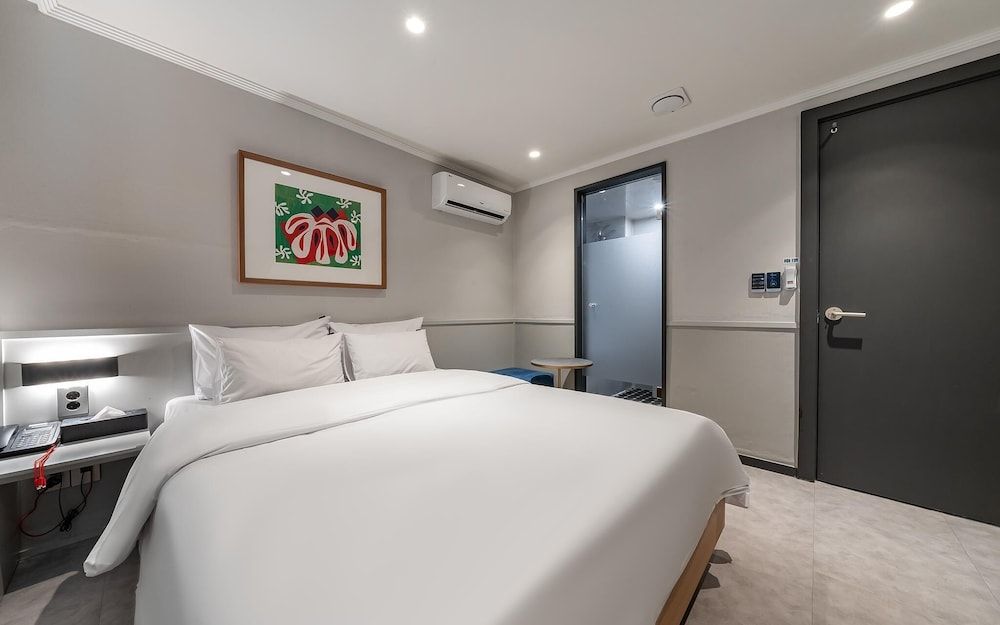 Jamsil No 25 Room (Deluxe B (2PC Netflix Disney Plus ava)