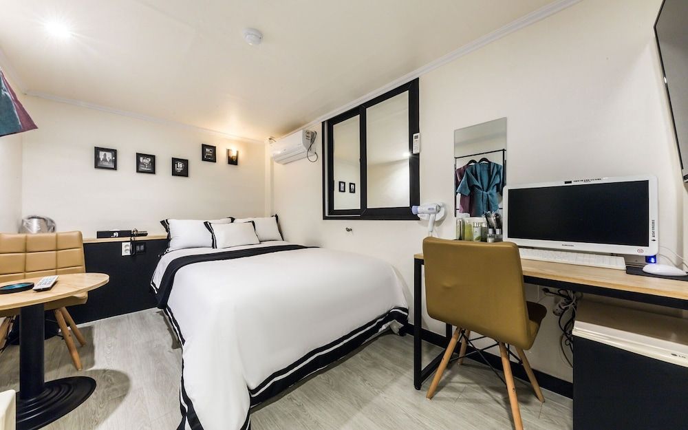 undefined Cheonho Wol 10