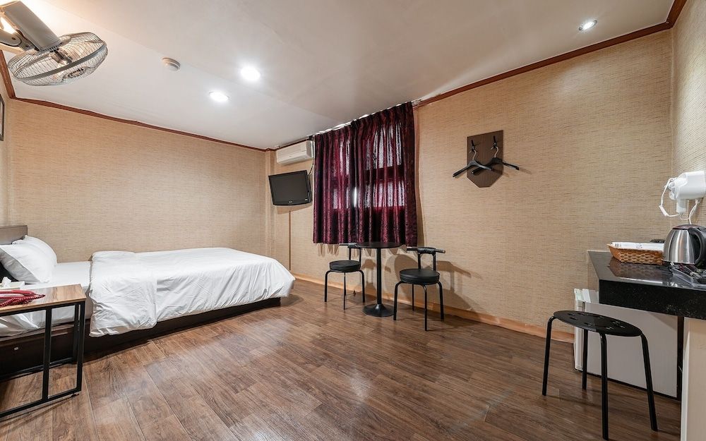 undefined Itaewon Seongji 3