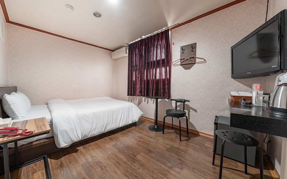 undefined Itaewon Seongji 7