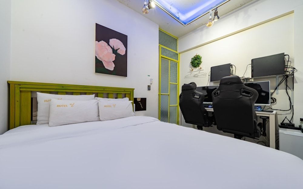 Dampsimni Khan Stay Gallery Room (No hard gaming couple 2PC room (3F ga) 5