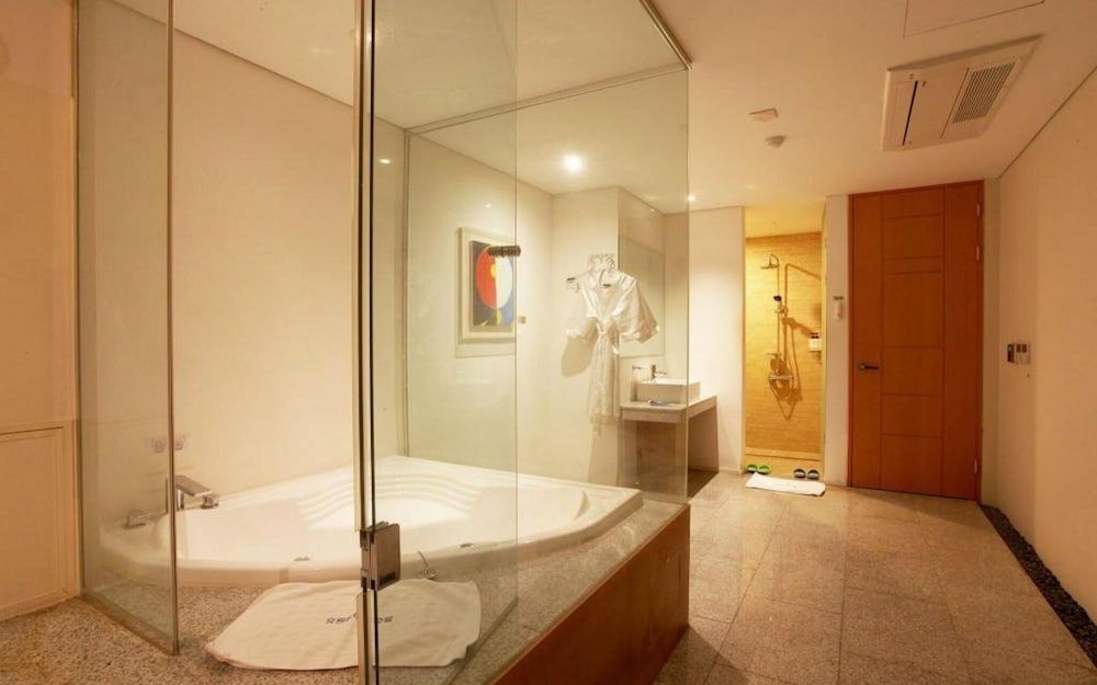 Seocho Amusement Hotel Nambu Terminal Room (Deluxe (Free use of Netflix Disney+ T) 25