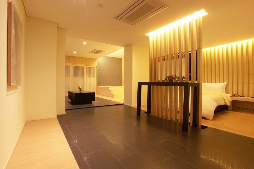 Seocho Amusement Hotel Nambu Terminal Room (Suite (Free use of Netflix Disney+ TV)