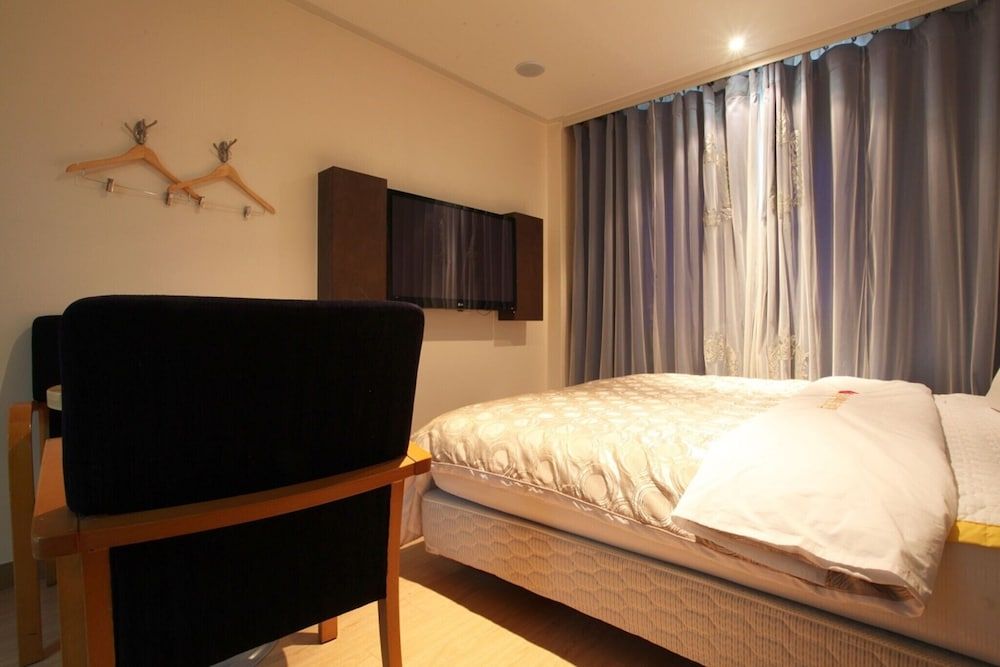 Seocho Amusement Hotel Nambu Terminal Room (Standard (Vehicle available Parking a) 6