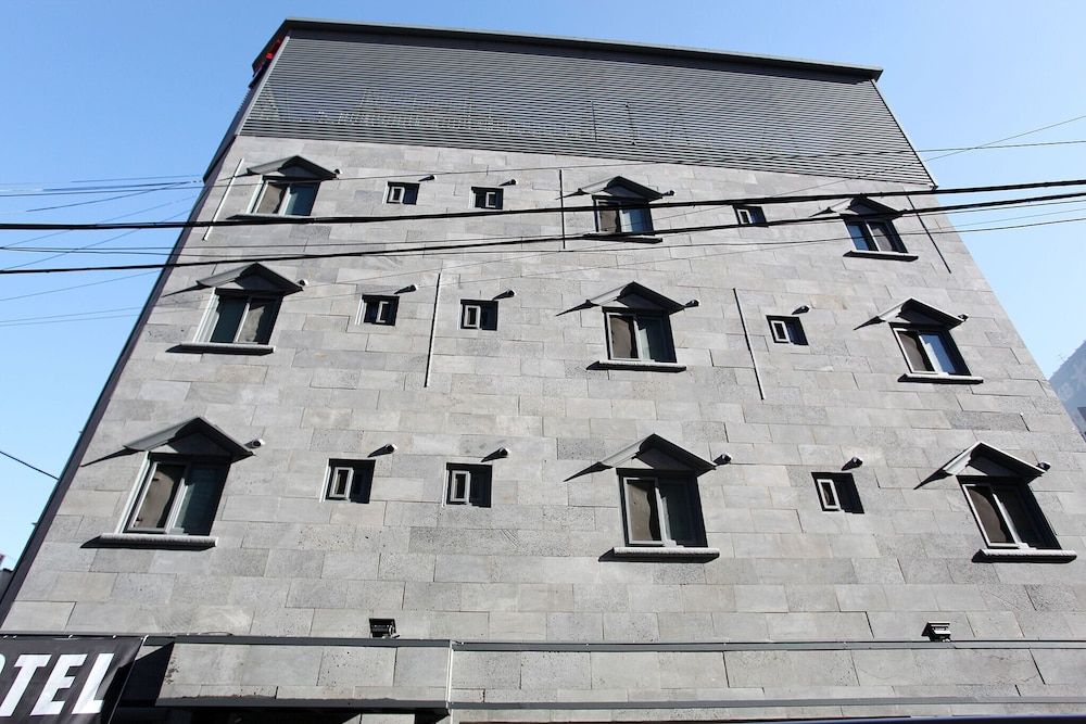 undefined Cheonho Yeon