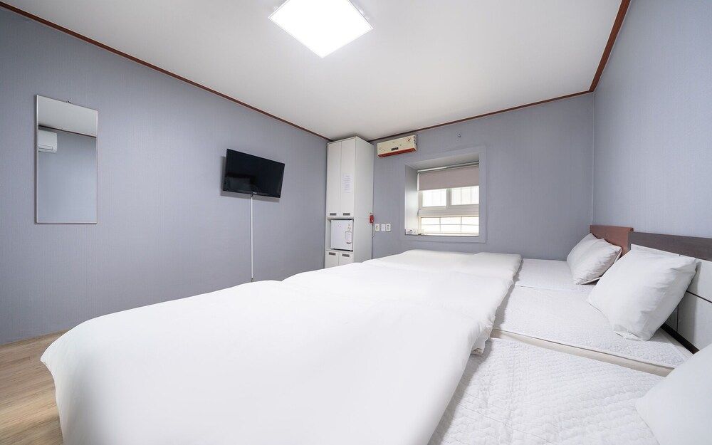 undefined Jangchung JC INN 4