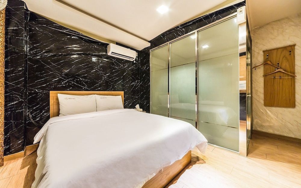 undefined Chungmuro CF 4