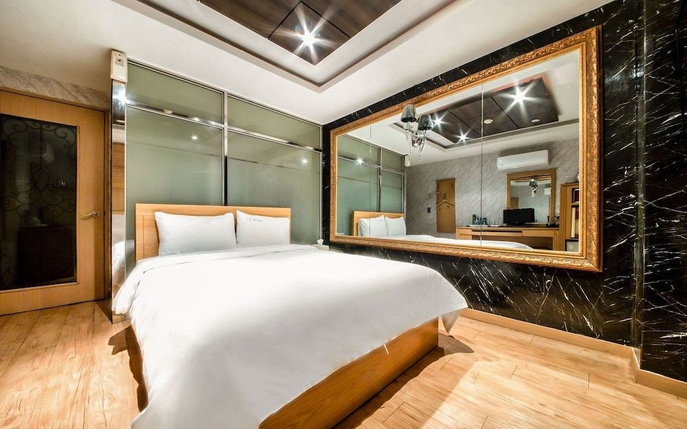 Chungmuro CF Room (Special Room) 9