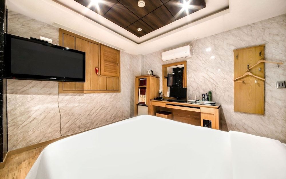 Chungmuro CF Room (Special Room) 10