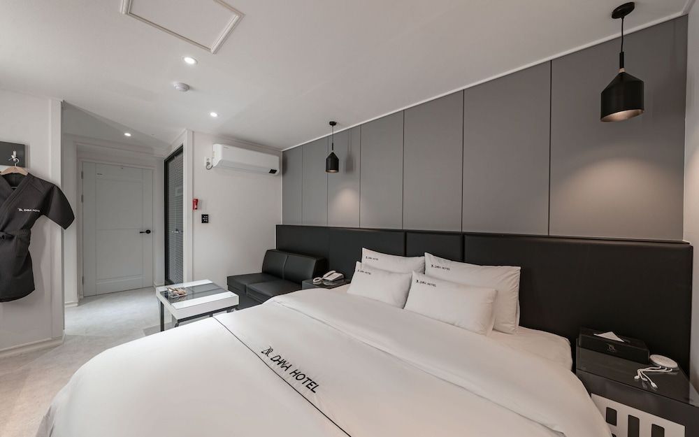 undefined Jongno Dana Hotel 4