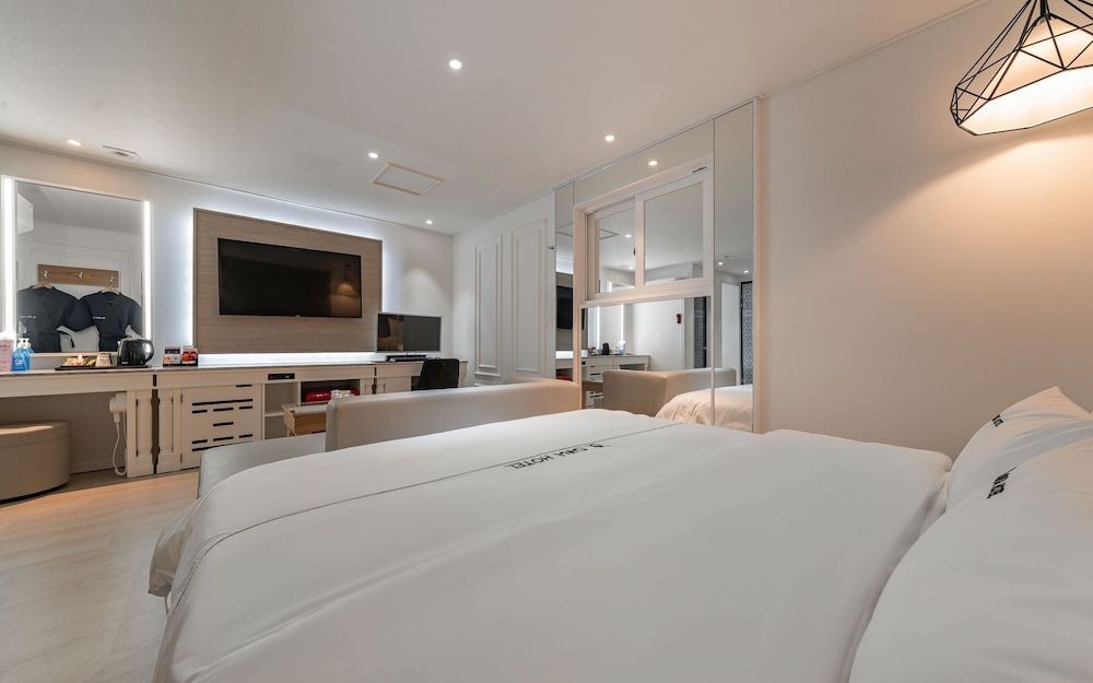 Jongno Dana Hotel Room (Deluxe) 10