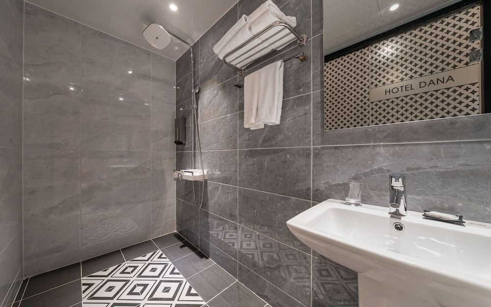 undefined Jongno Dana Hotel 7