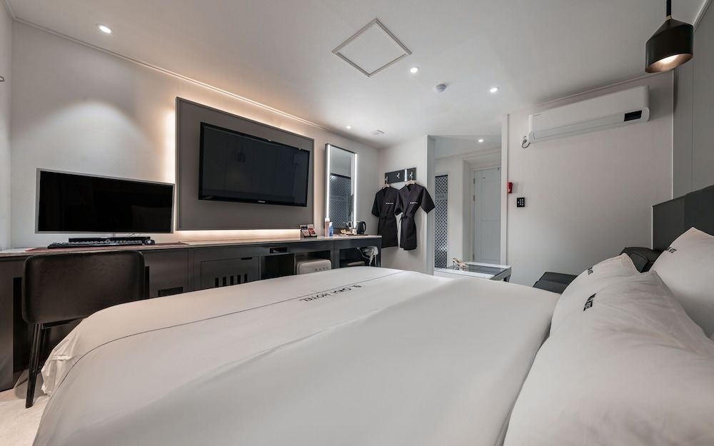 undefined Jongno Dana Hotel 5