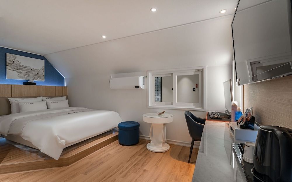 undefined Jongno Dana Hotel 8