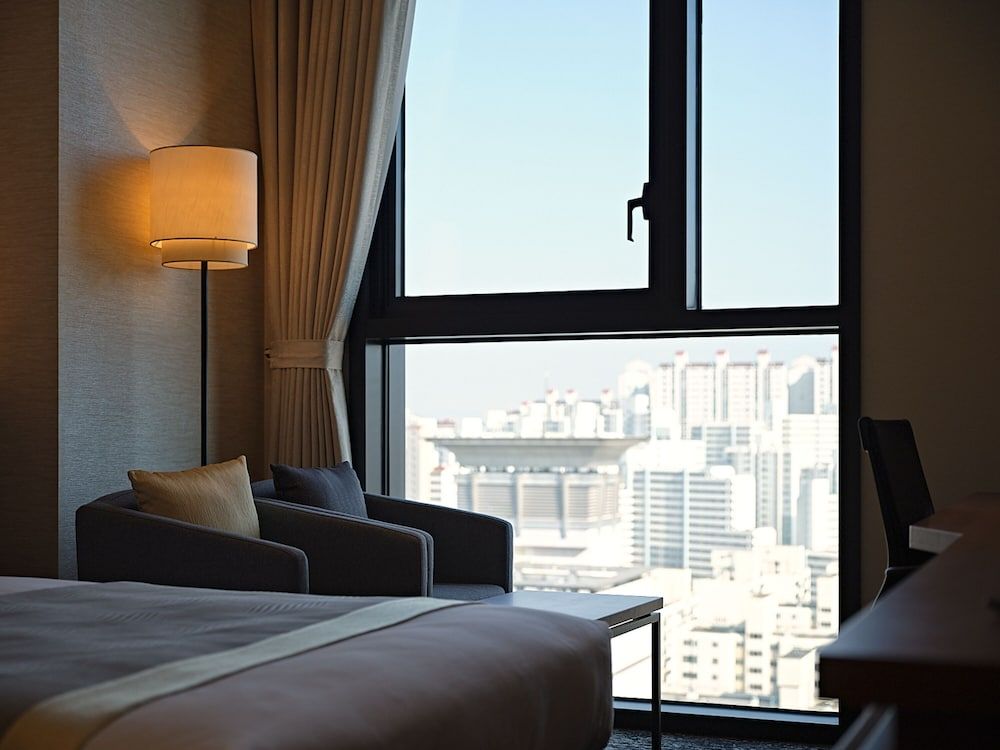 Roynet Hotel Seoul Mapo Standard Twin Room 6