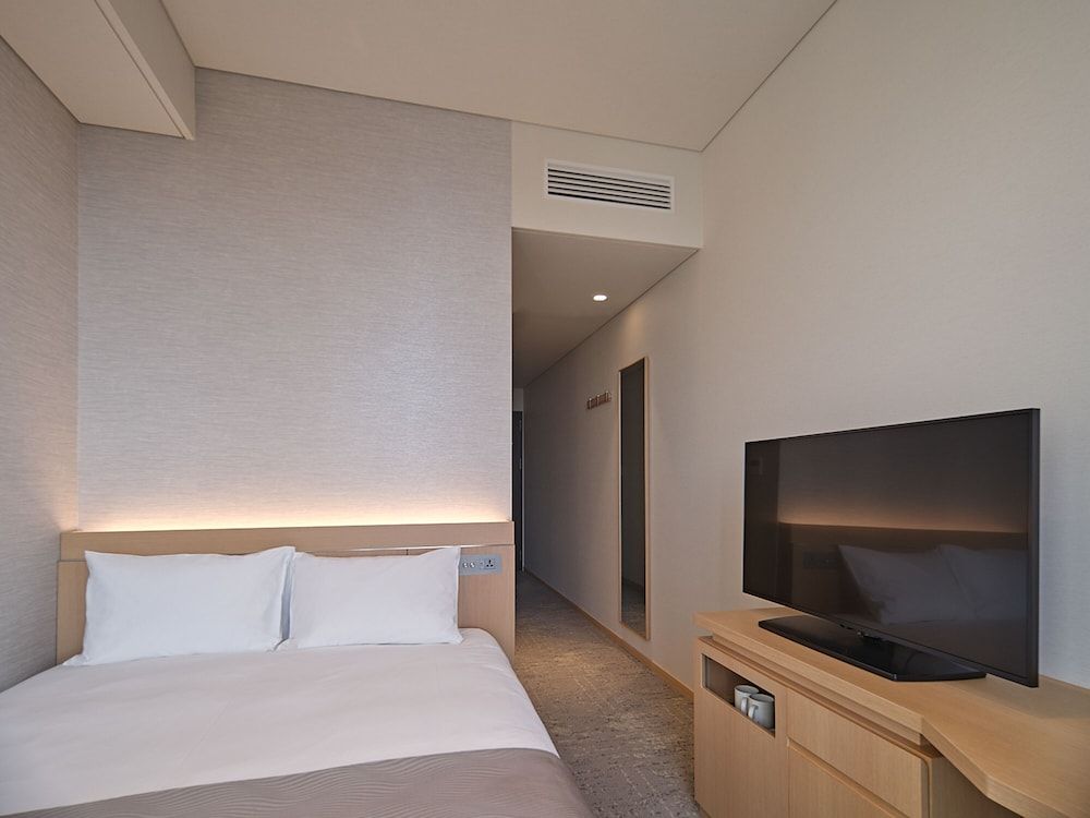 Roynet Hotel Seoul Mapo Standard Double Room 3