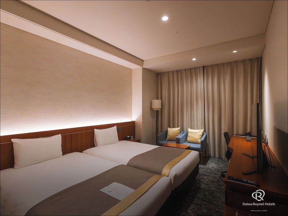 Roynet Hotel Seoul Mapo Standard Twin Room 2