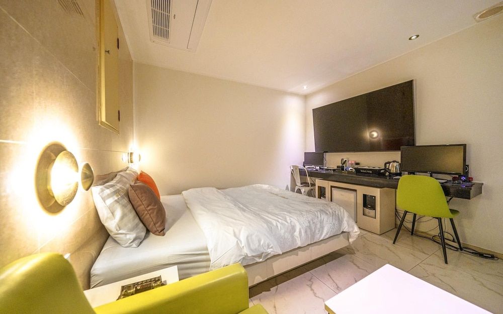 undefined Wangsimni Palace 6