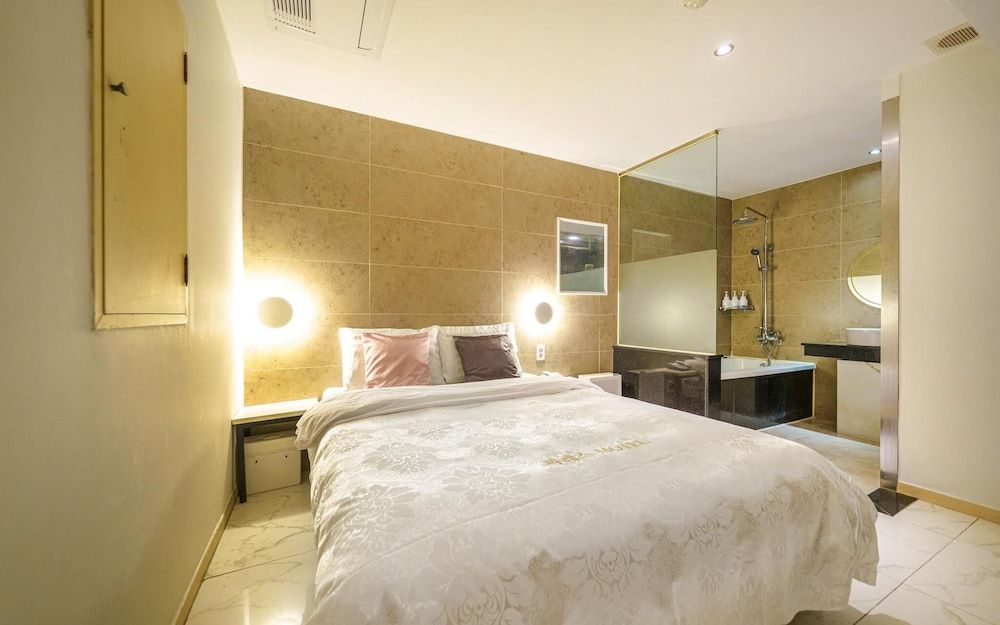 undefined Wangsimni Palace 8