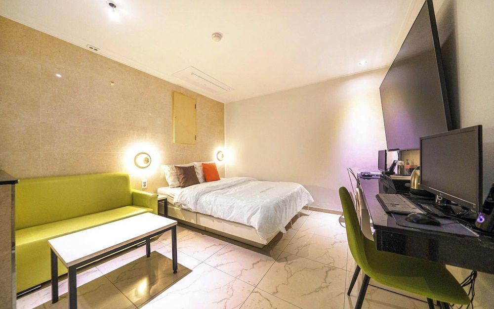 Wangsimni Palace Room (Semi-special Room (Netflix))