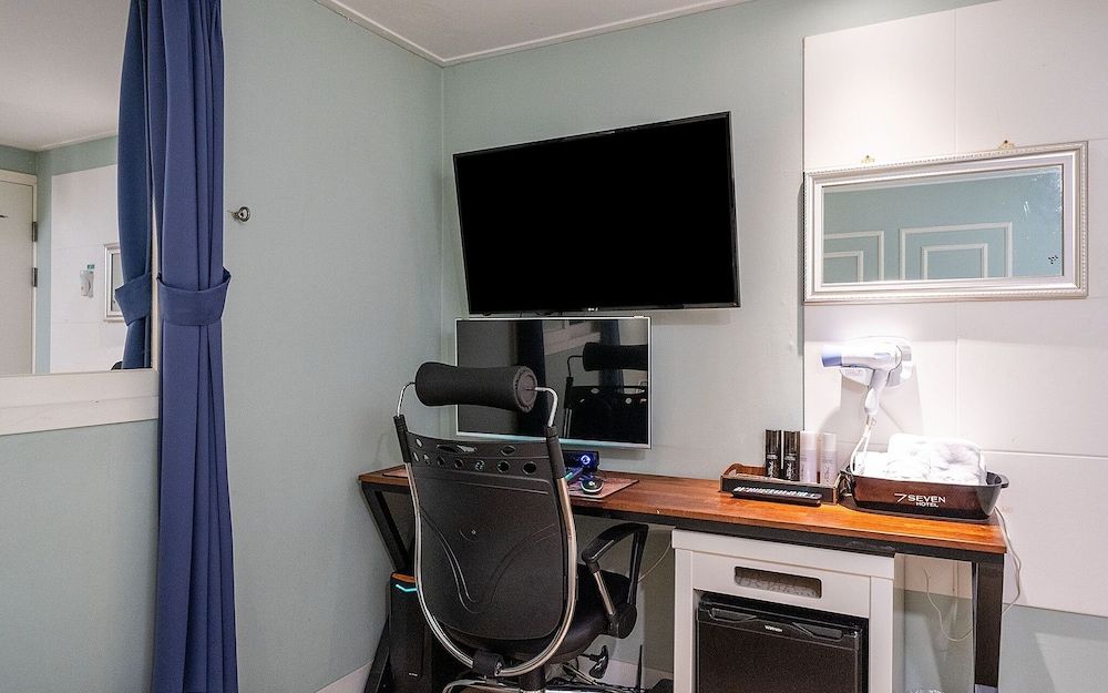 Cheonho Seven Room (1PC Room A - Late Check-out (High Per) 6