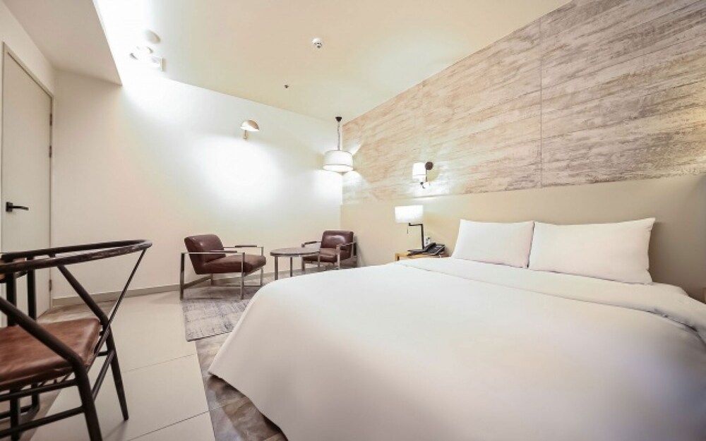 Sadang M Room (Walkie Special - Special Room (No Par) 19