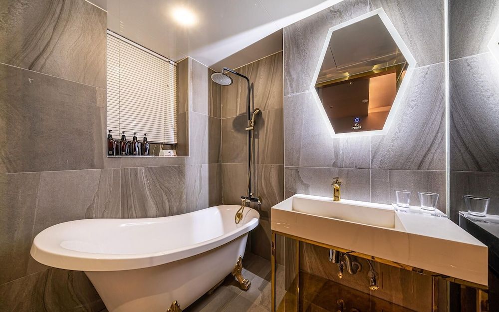 Sadang M Room (Walkie Special - Special Room (No Par) 24