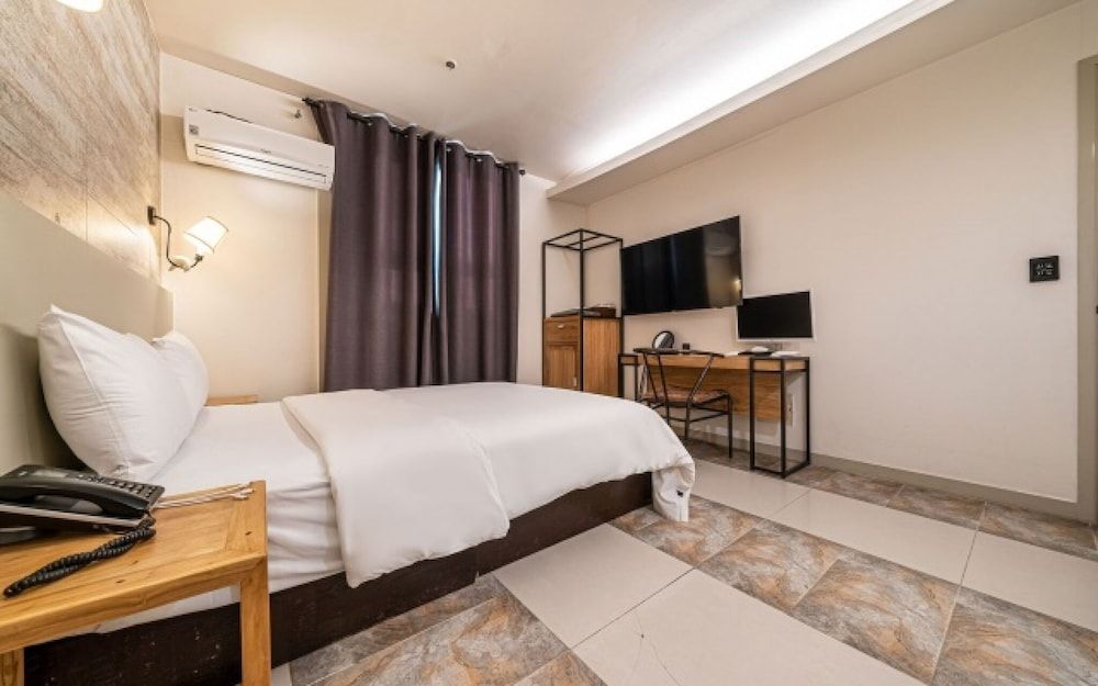 Sadang M Room (Walkie Special - Special Room (No Par) 6