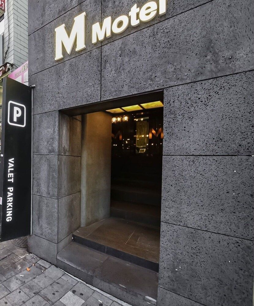 undefined Sadang M 8