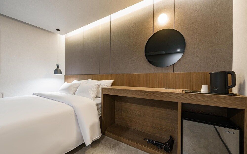 Suyu Le Rev Hotel Room (Deluxe - Smoking 2PC (TV OTT)) 7