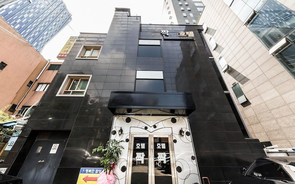 undefined Sinsa Jjack