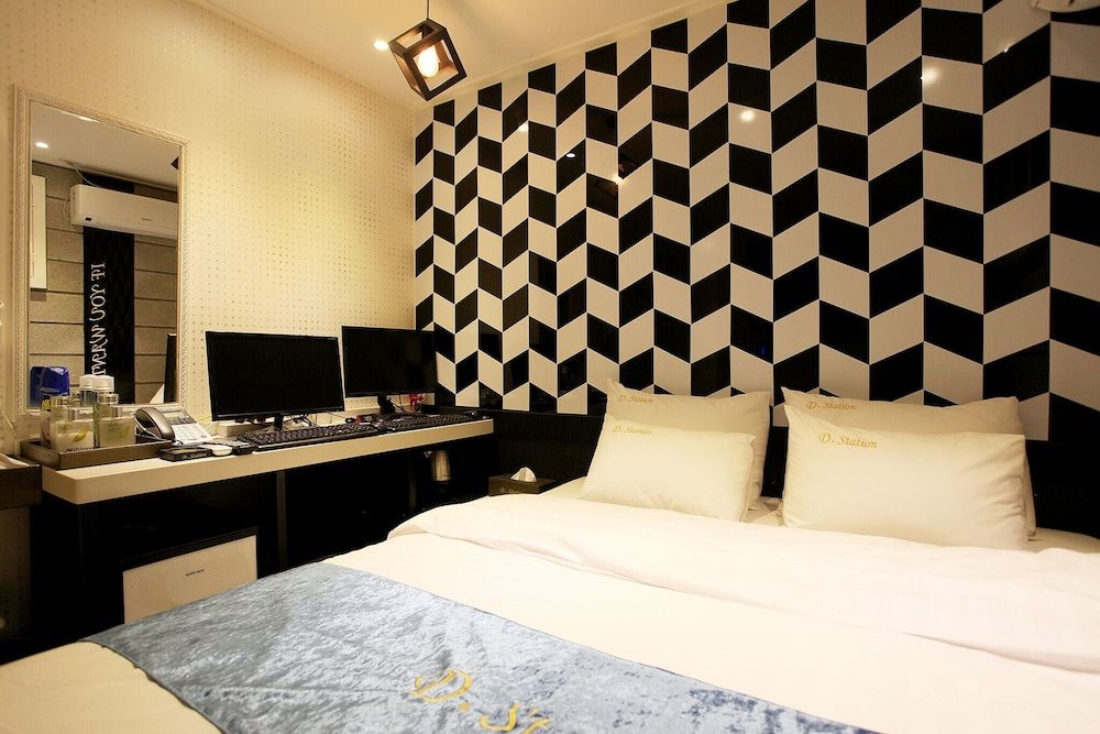 undefined Yeonsinnae D Station 7