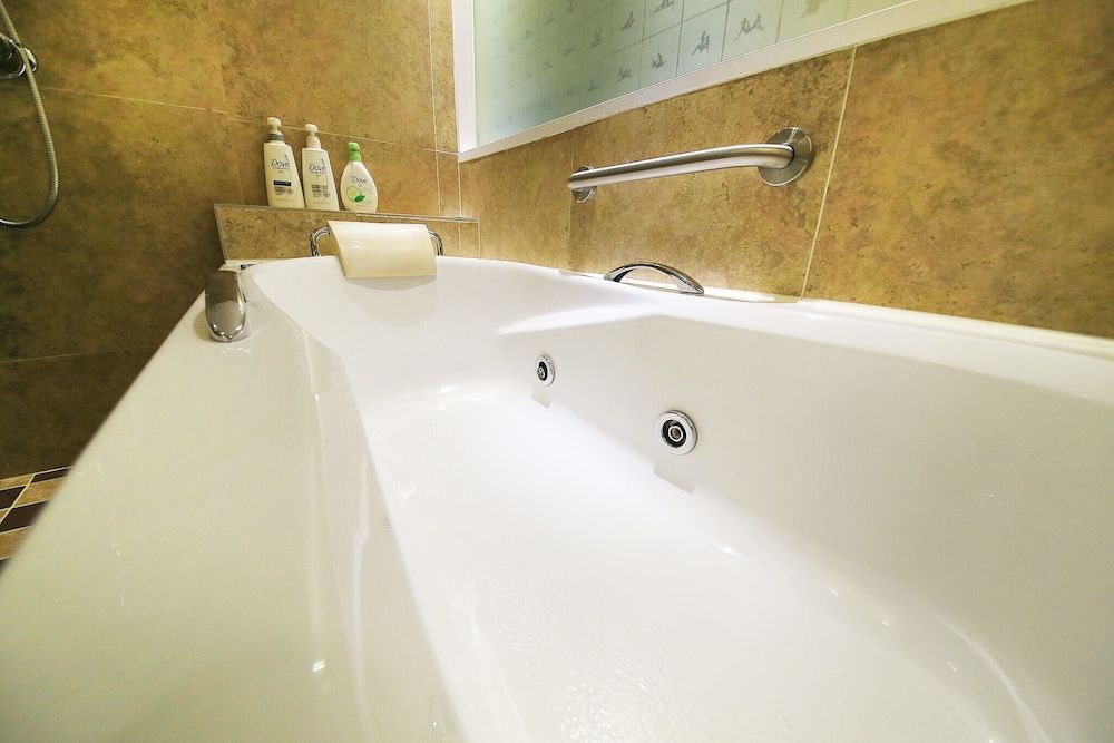 Suyu M Room (2 PCs (Netflix/Wave/Disney/TVing/Bide) 36