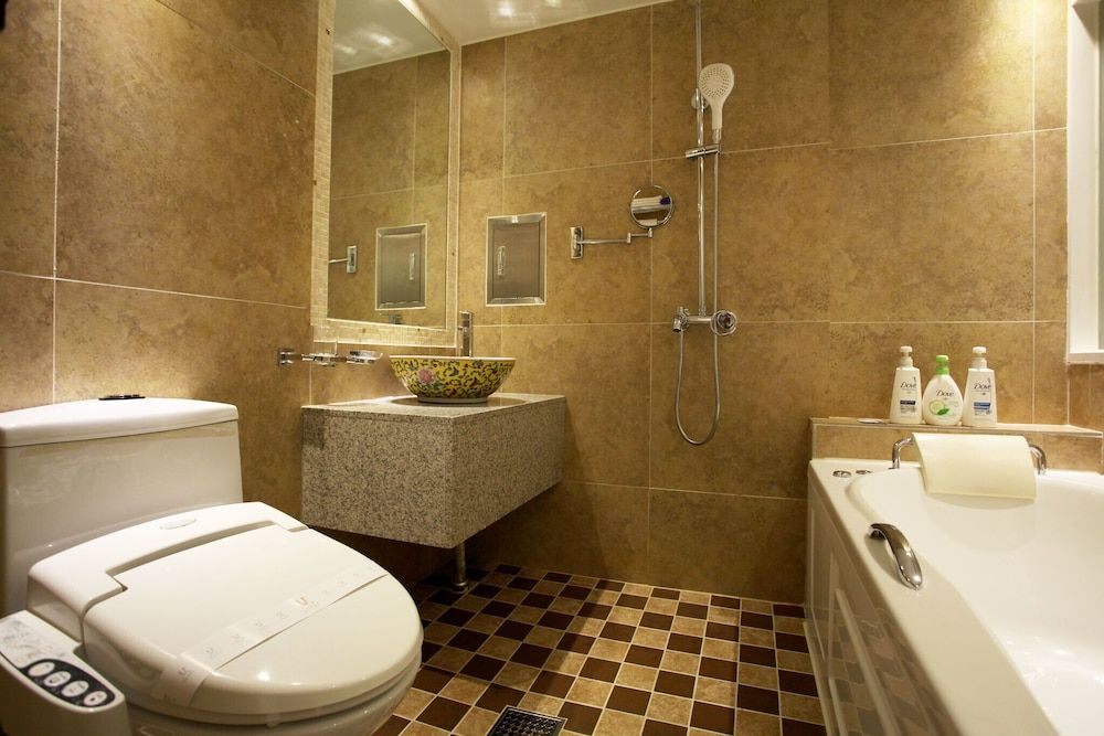 Suyu M Room (2 PCs (Netflix/Wave/Disney/TVing/Bide) 40