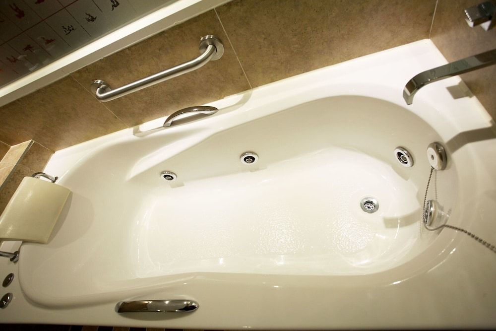 Suyu M Room (2 PCs (Netflix/Wave/Disney/TVing/Bide) 41