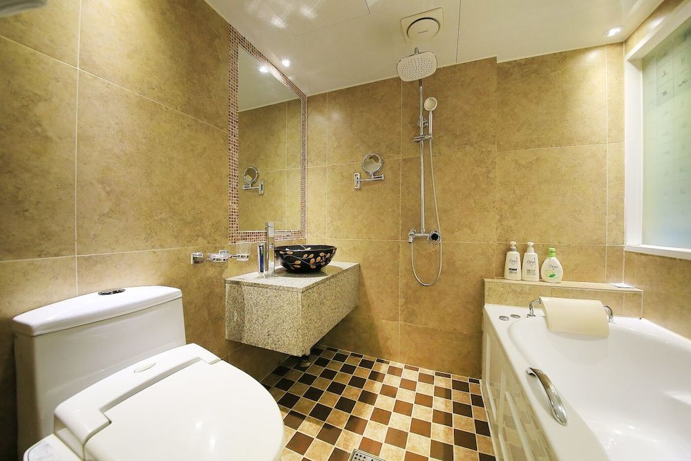 Suyu M Room (2 PCs (Netflix/Wave/Disney/TVing/Bide) 35