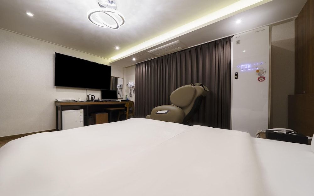 undefined Jamsil Selene 4