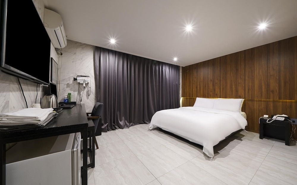 undefined Jamsil Selene 10