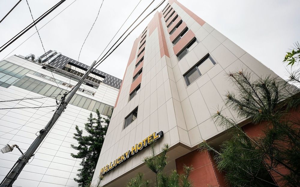 undefined Jongno M and Lucky Hotel 7