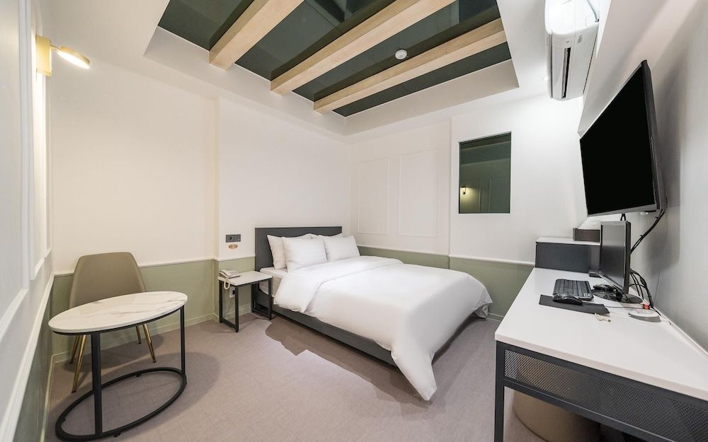 undefined Gangnam Spring Hotel 9