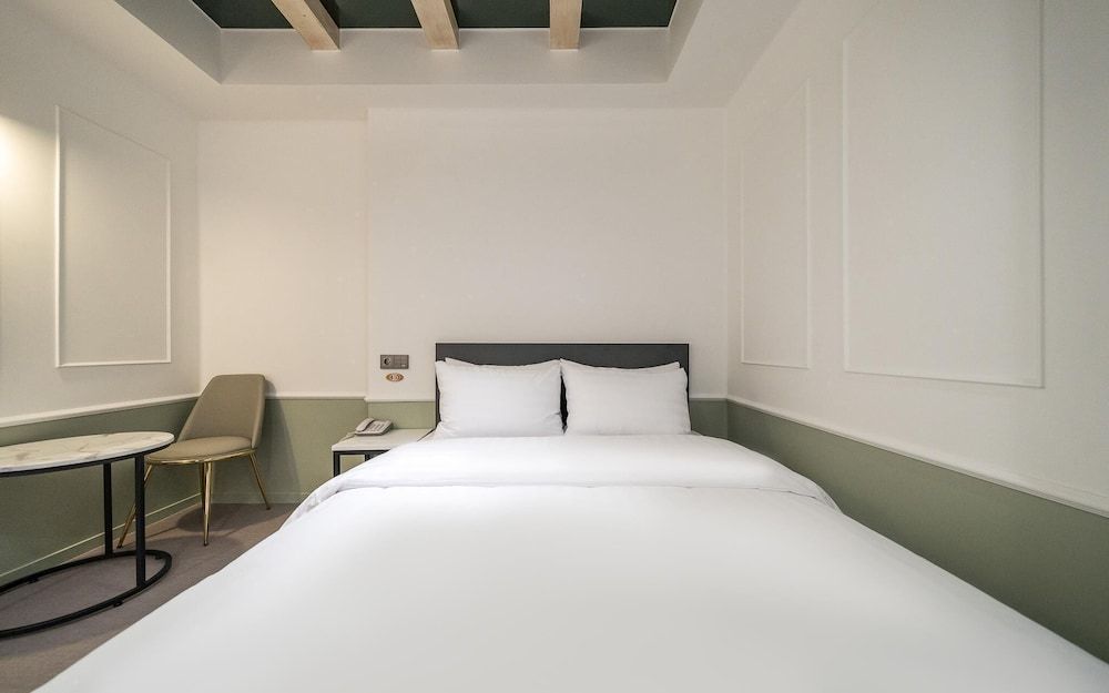 undefined Gangnam Spring Hotel 8