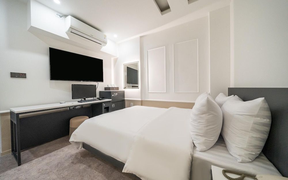 undefined Gangnam Spring Hotel 6