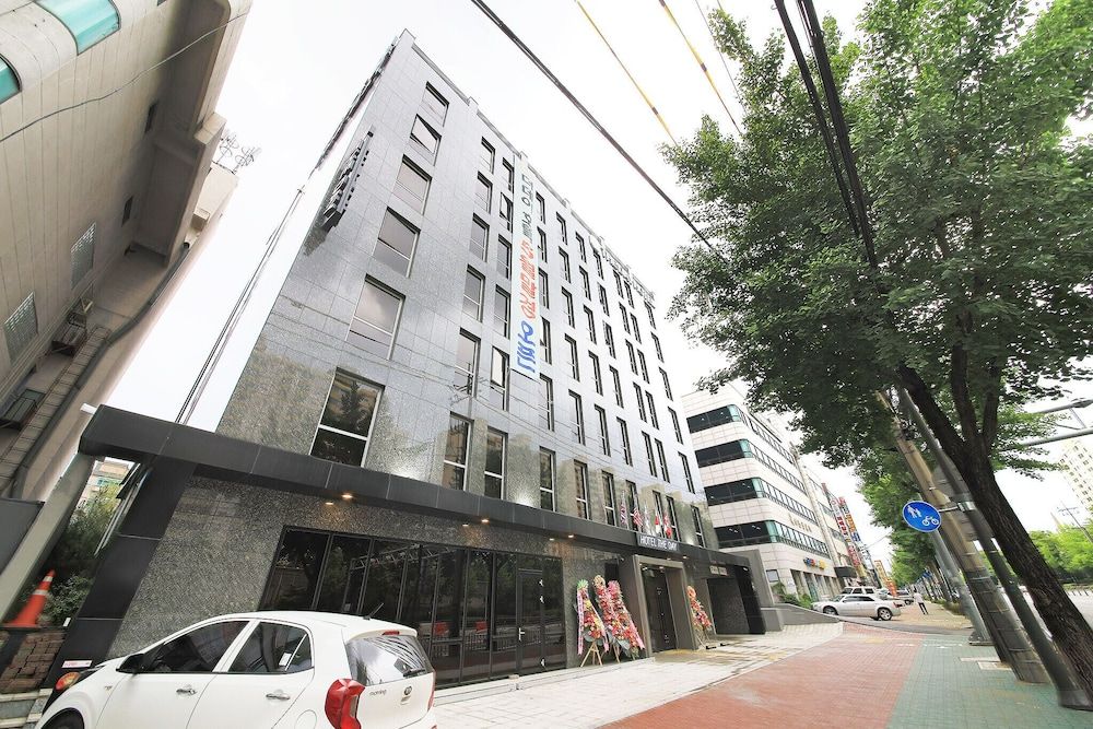 undefined Dobong The Day Hotel