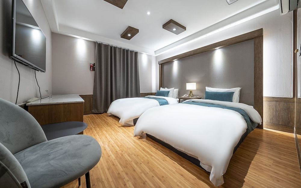 undefined Gasan Rich Hotel 3