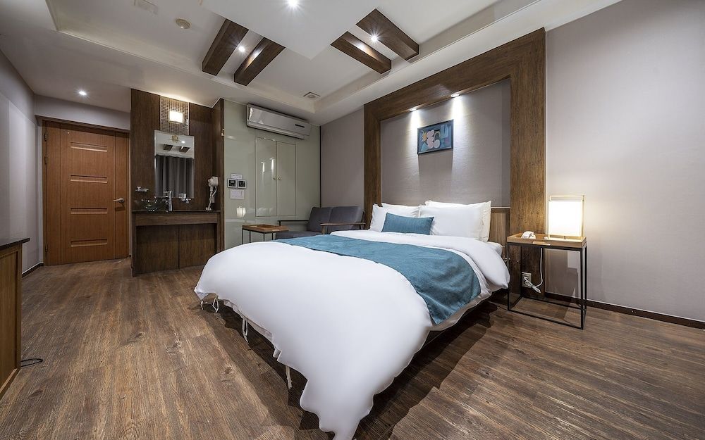 Gasan Rich Hotel Room (Standard (No PC / No OTT)(Parking Not)