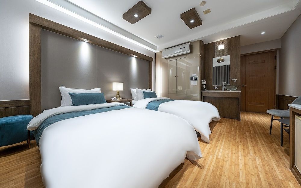 undefined Gasan Rich Hotel 4